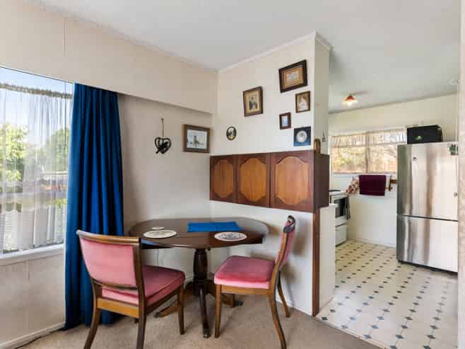 2/4 Dalwhinnie Parade, Highland Park