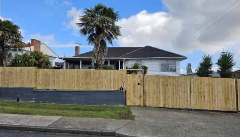 3 Tindall Crescent, Otara