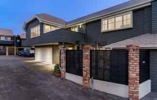 2/33 Ronaki Road, Mission Bay