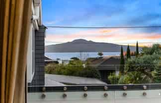 2/33 Ronaki Road, Mission Bay