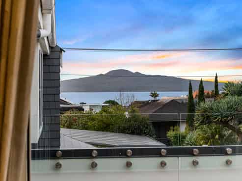 2/33 Ronaki Road, Mission Bay