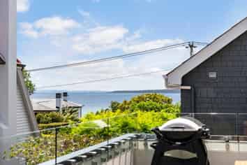 2/33 Ronaki Road, Mission Bay