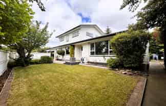 15 Deepdale St, Burnside