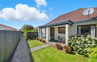 5/4 Broadbent St, Riccarton