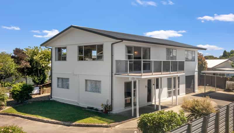 10 Cornwall Place, Stoke