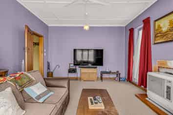 408 Williams Street, Mahora