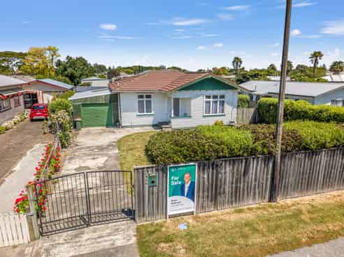 408 Williams Street, Mahora