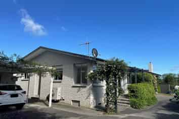 2/32 Greenwood Road, Havelock North