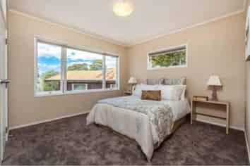 27 Strong Street, Saint Johns