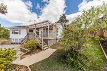 27 Strong Street, Saint Johns