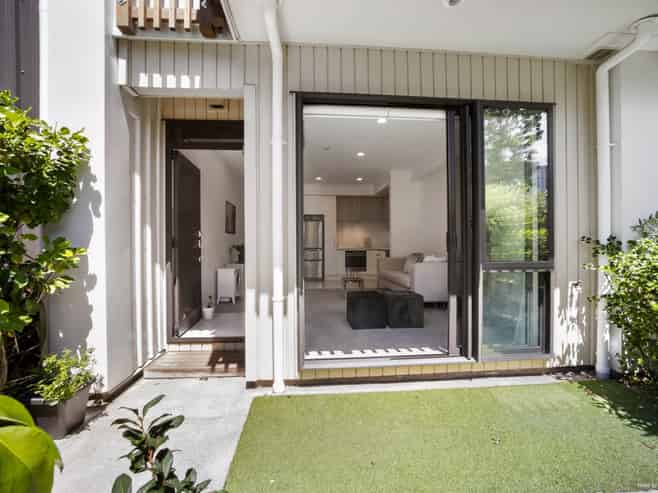 205 Hobsonville Point Road, Hobsonville