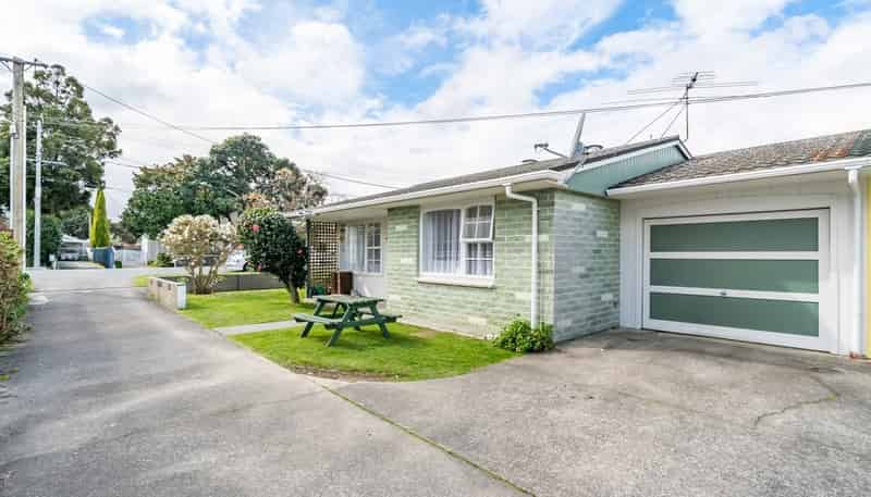 44 Epuni Street, Belmont