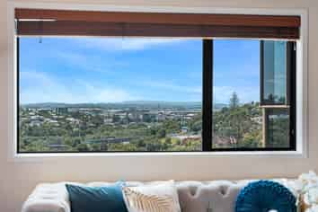 9A Stephen Lysnar Place, Hillsborough