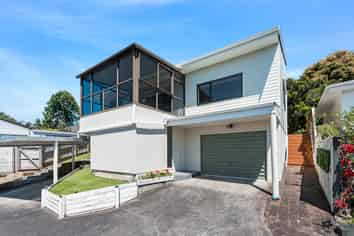 9A Stephen Lysnar Place, Hillsborough