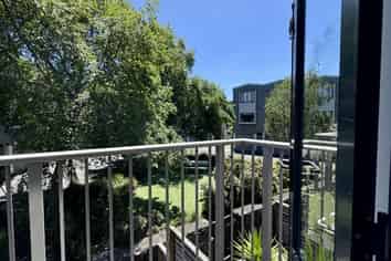 30 Dovedale Place, Parnell