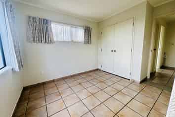 1/591A East Coast Road, Pinehill