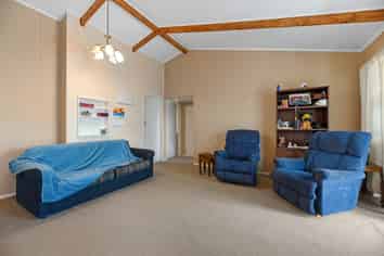 33B  Carisbrooke Street , Katikati