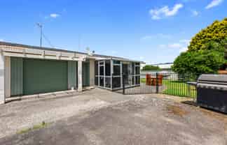 33B  Carisbrooke Street , Katikati