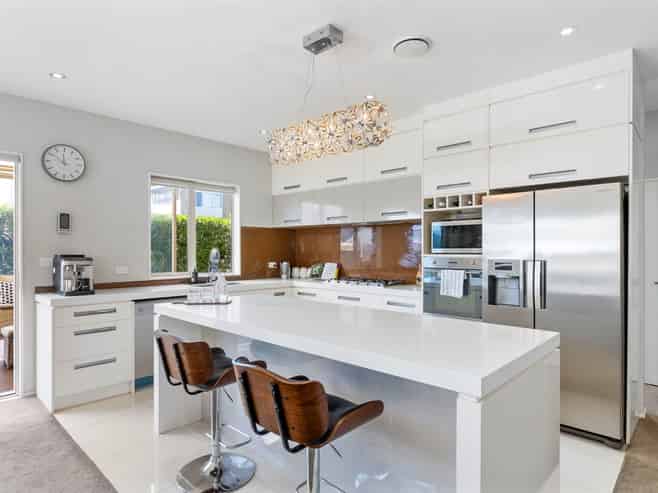 10 Rosewell Crescent, Flat Bush