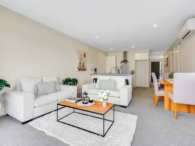 2/36 Odette Street, Bader