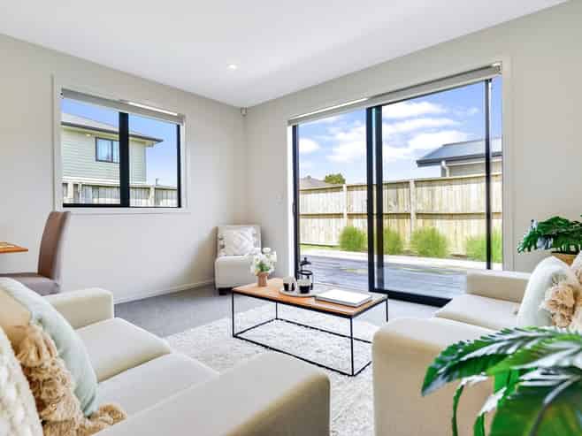 2/36 Odette Street, Bader