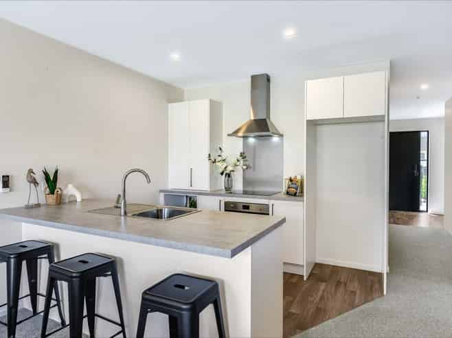 2/36 Odette Street, Bader