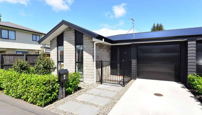 2/36 Odette Street, Bader