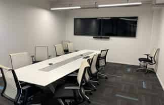 FLEXIBLE AND MODERN GROUND FLOOR OFFICE
