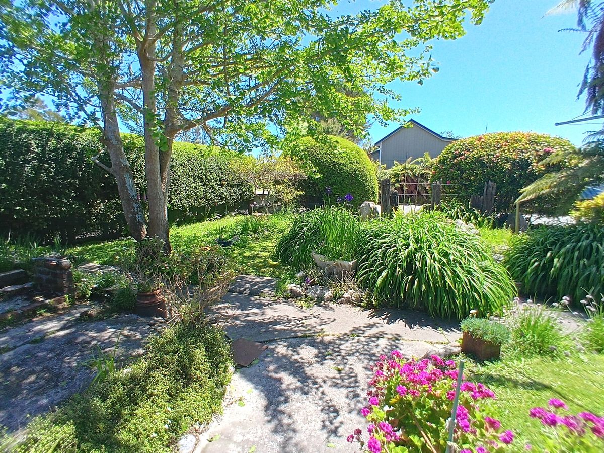 Charming Villa with Cottage Gardens. - Ansicht 2