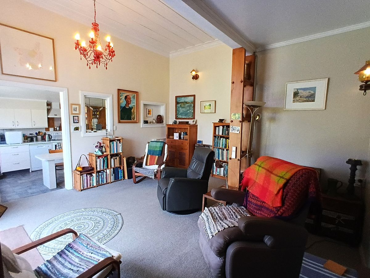 Charming Villa with Cottage Gardens. - Ansicht 4