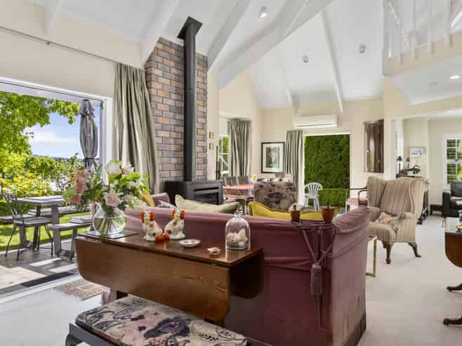 2/18 Pipi Street, Two Mile Bay