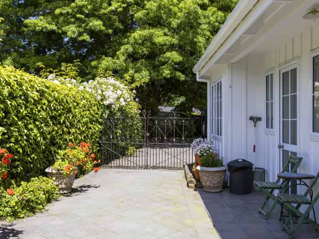 2/18 Pipi Street, Two Mile Bay