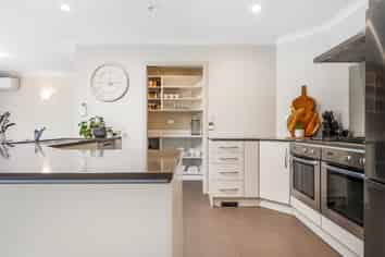 22 Winslow Court, Huntington