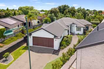 22 Winslow Court, Huntington