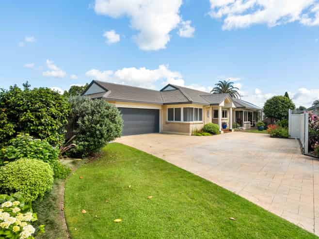 40 Monterey Key, Papamoa