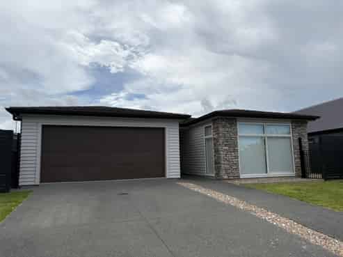 54 Harris Drive, Millwater