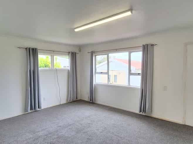 27 Brixton Road, Mount Eden