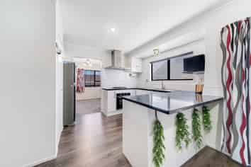 36 Eugenia Rise, Totara Heights