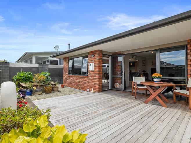 11B Montrose Place, Highlands Park