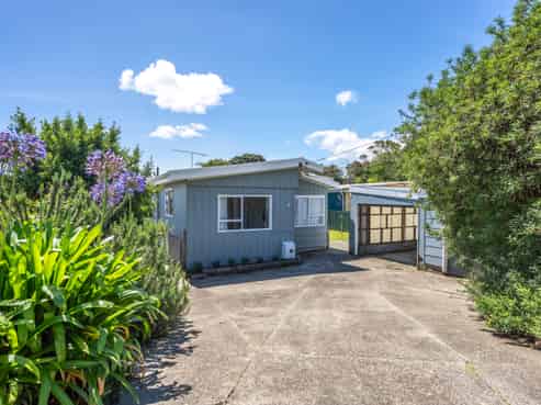 31 Moana Road, Paraparaumu