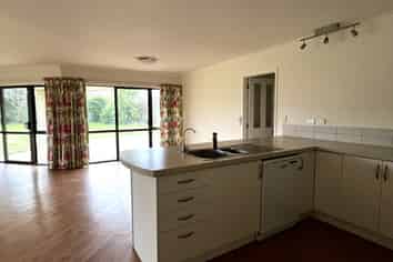 27 Carrington Drive, Carterton