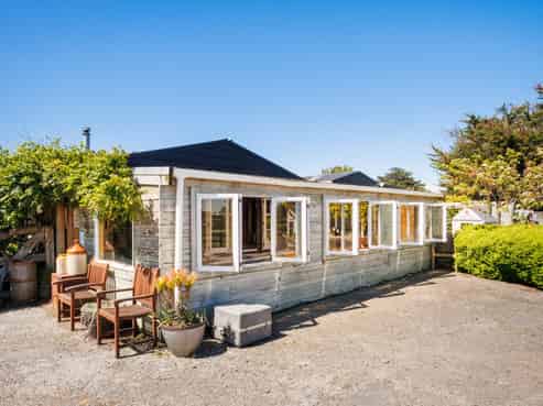 359 Newbury Line, Newbury