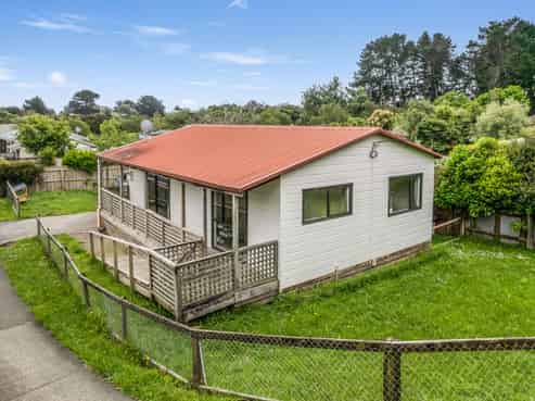 49 Leinster Avenue, Raumati South