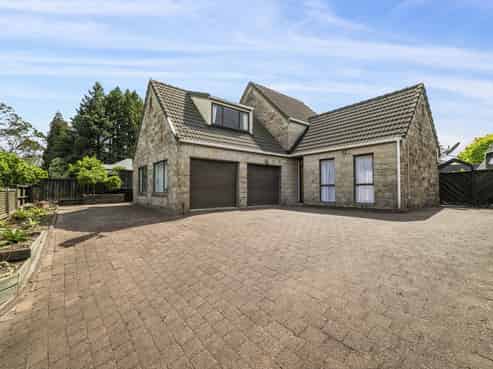 B/7  Moncur Drive , Springfield