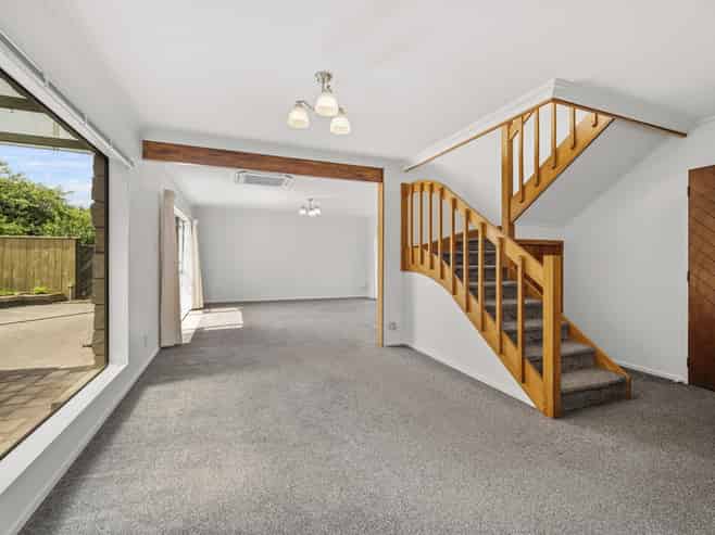 B/7  Moncur Drive , Springfield