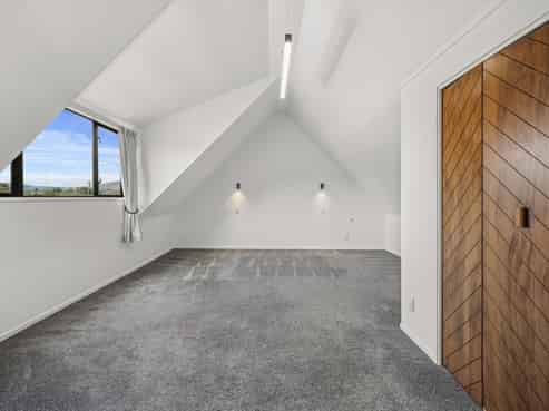 B/7  Moncur Drive , Springfield