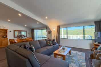 125 Wattle Place, Whangamata