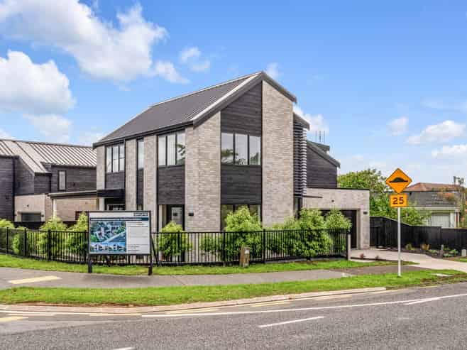 27 The Boulevard, Sunnyhills