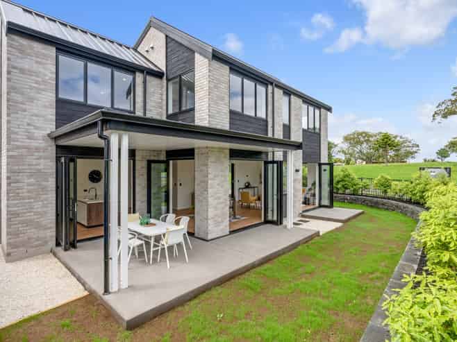 27 The Boulevard, Sunnyhills