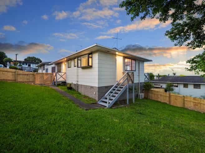 5 Denarius Lane, Glendene